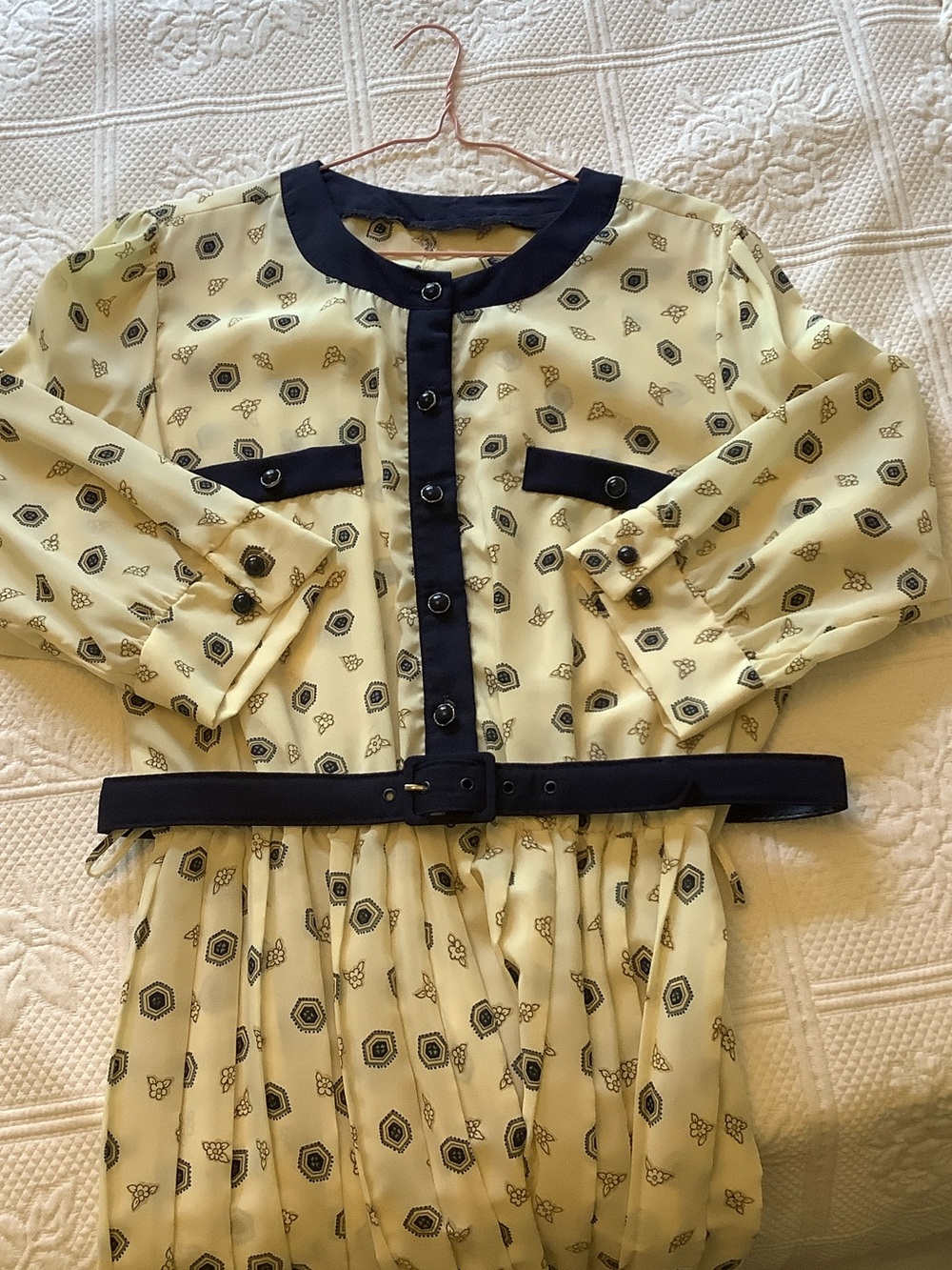 Vintage Retro Cream Printed Casual Midi Dress with Navy Trim - Picture 7 of 7